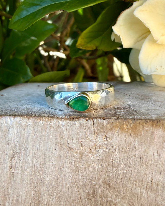 Tear Shaped Emerald set in 9ct Gold - Sterling Silver Band