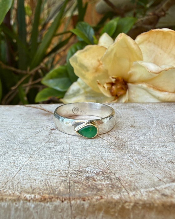 Tear Shaped Emerald set in 9ct Gold - Sterling Silver Band