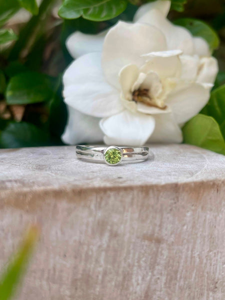 Faceted Peridot Gemstone Ring in Sterling Silver – Split Band Design - Kathy Sayce Jewellery