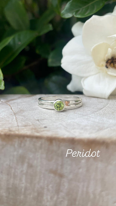 Faceted Peridot Gemstone Ring in Sterling Silver – Split Band Design - Kathy Sayce Jewellery