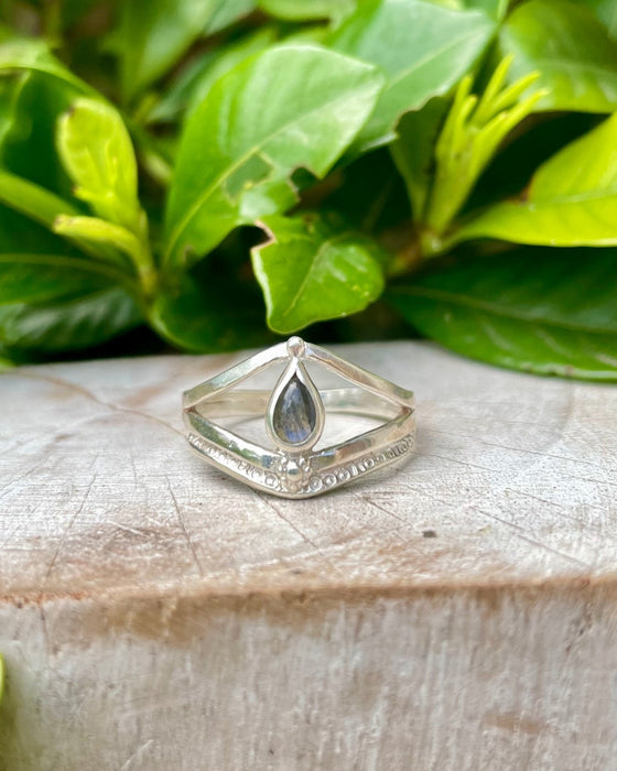 Labradorite Split Band Ring – Handcrafted Sterling Silver Gemstone Ring - Kathy Sayce Jewellery