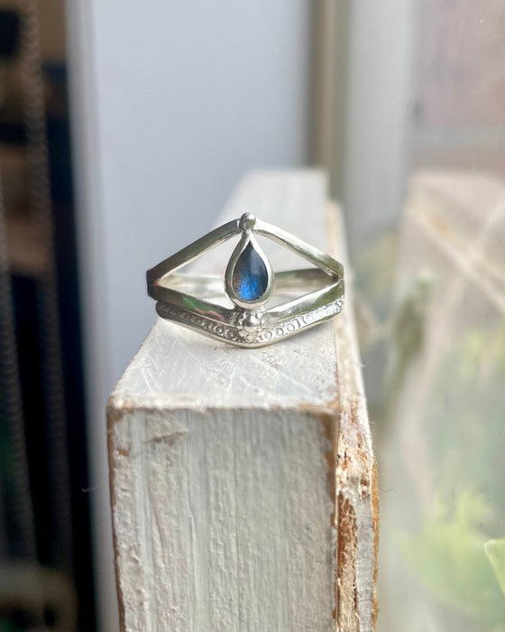 Labradorite Split Band Ring – Handcrafted Sterling Silver Gemstone Ring - Kathy Sayce Jewellery